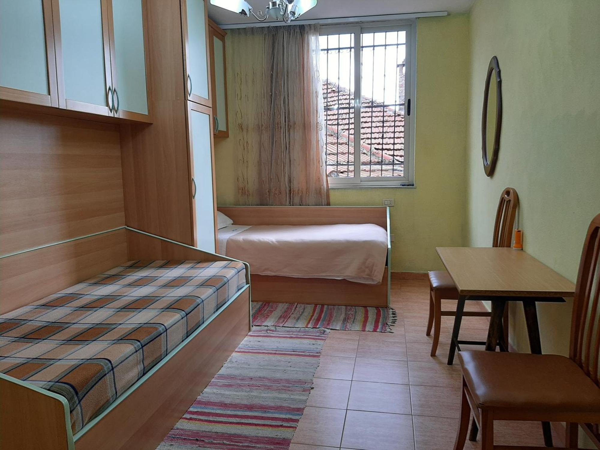 Enki'S Guesthouse Tirana Exterior photo