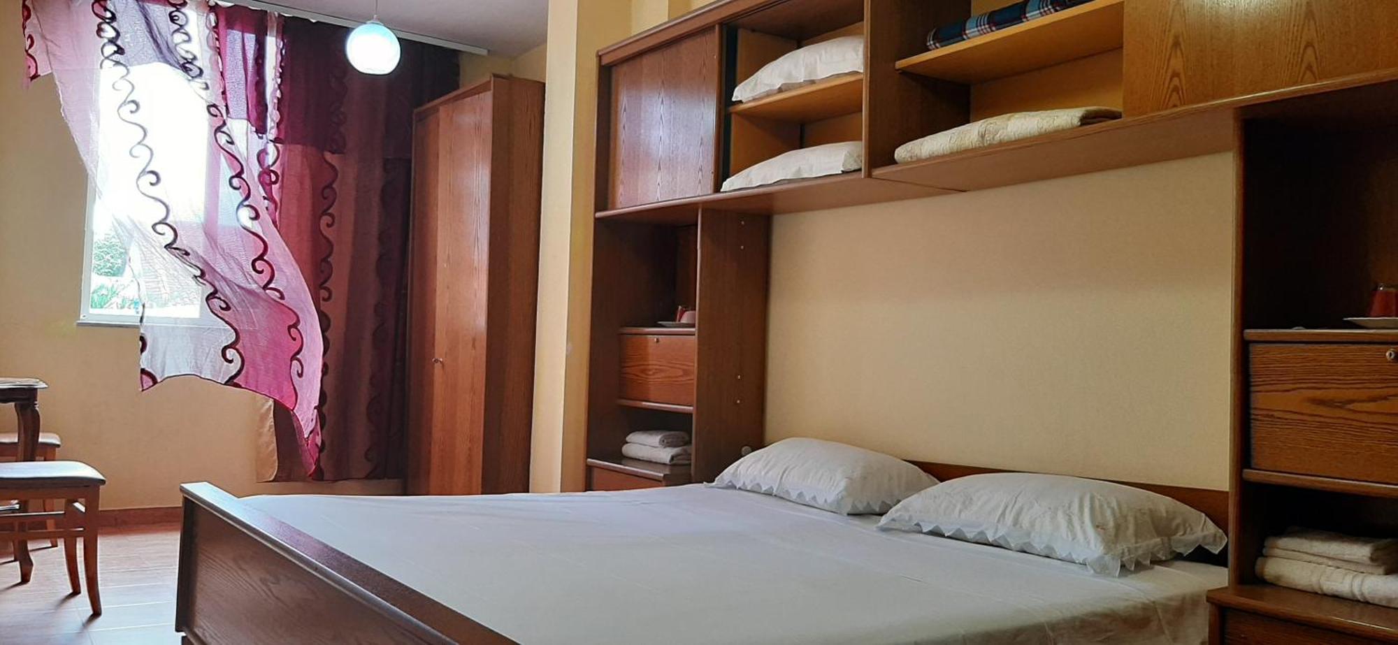 Enki'S Guesthouse Tirana Exterior photo